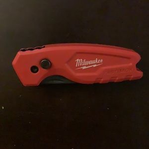 Milwaukee razor knife